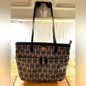 COPY - Michael Kors large shoulder bag